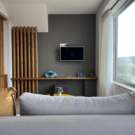 Sea View Luxury Apartments Плакиас Экстерьер фото