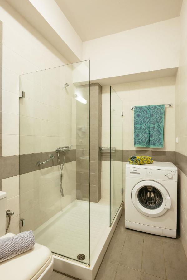 Sea View Luxury Apartments Плакиас Экстерьер фото