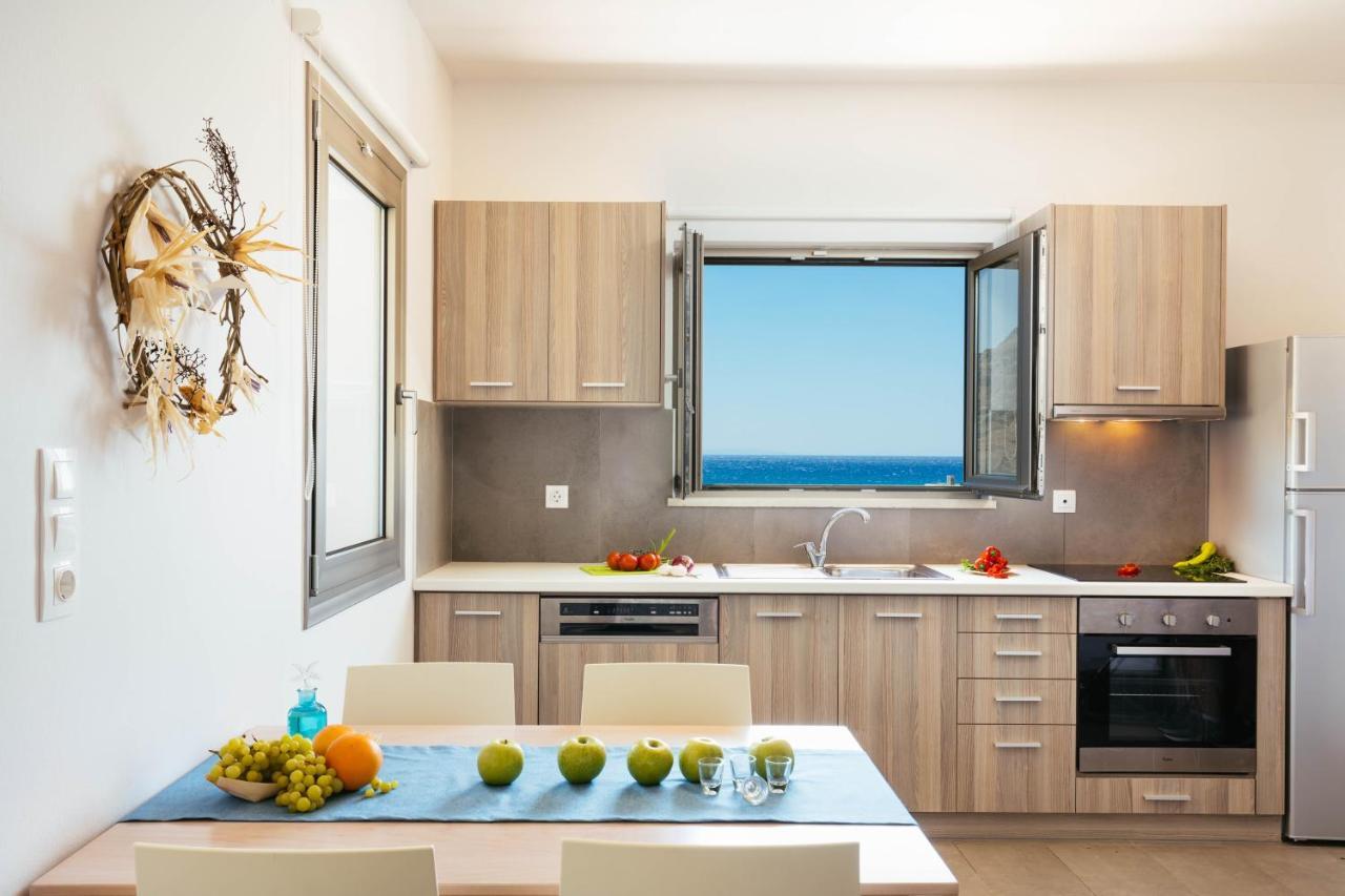 Sea View Luxury Apartments Плакиас Экстерьер фото