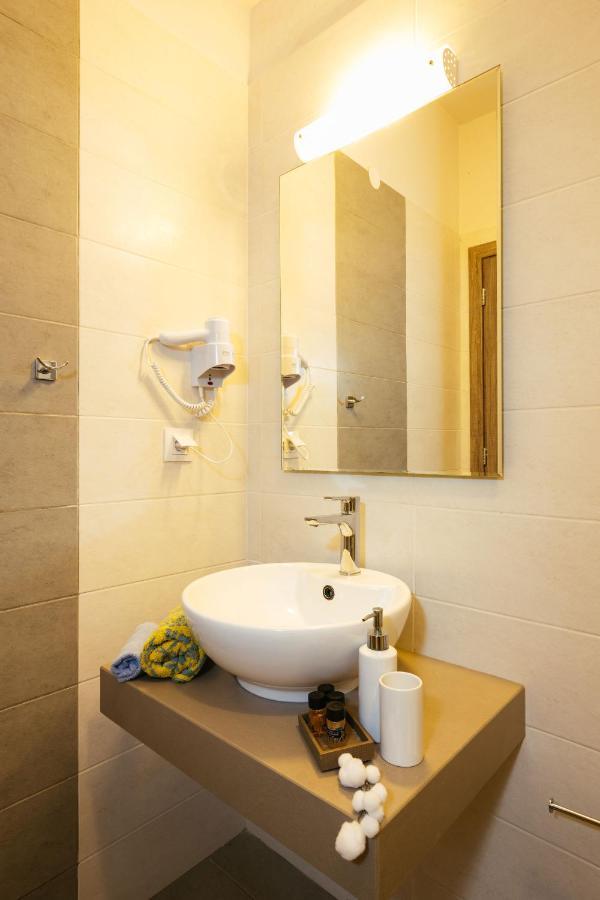 Sea View Luxury Apartments Плакиас Экстерьер фото