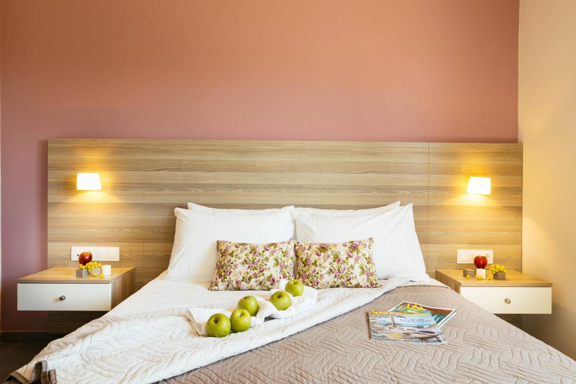 Sea View Luxury Apartments Плакиас Экстерьер фото
