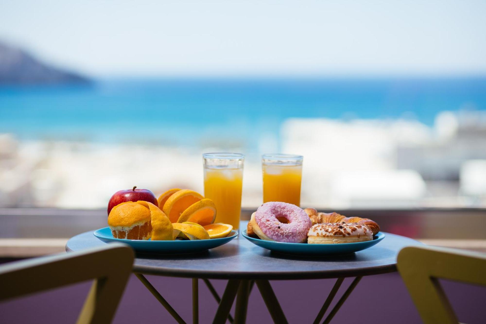 Sea View Luxury Apartments Плакиас Экстерьер фото